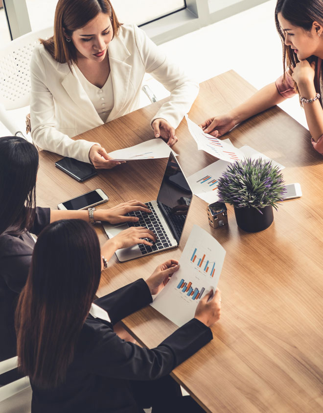 Optimisation de stratégies pour maximiser l'impact philanthropique, optimiser les opérations et concevoir des campagnes de financement efficaces.